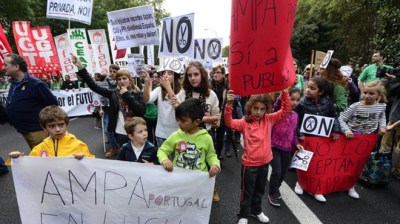 Huelga-Educacion-Espana_TINIMA20121018_0359_5