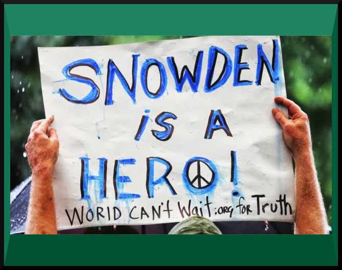 Getty_061013_SnowdenProtest