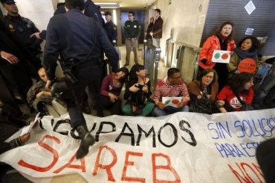PAH activists on trial over protest sit-in at the 'bad Bank'