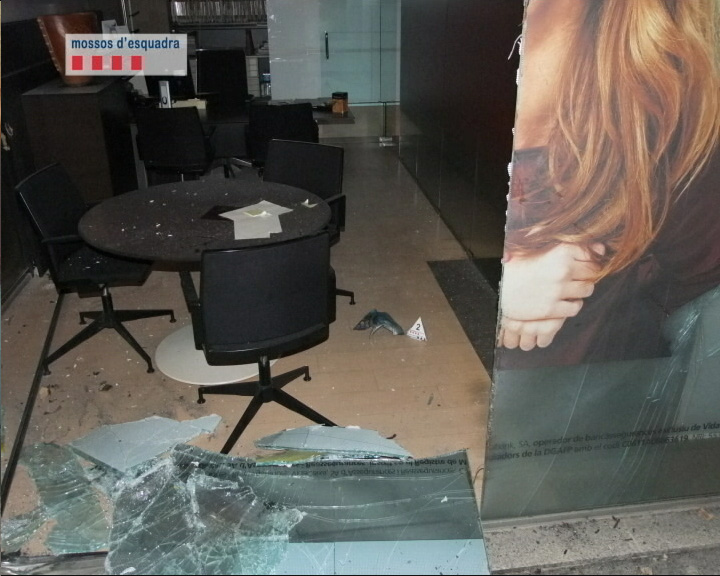 Another great police photo of the 'bomb damage' caused by the 11 anarchist terrorists'.