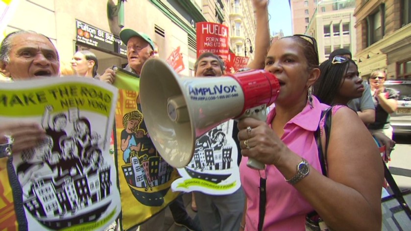130729161952-n-fast-food-workers-strike-low-wages-00011712-1024x576
