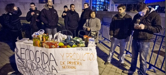 District 14 made a successful food collection at New Year, despite intervention by vanloads of police.