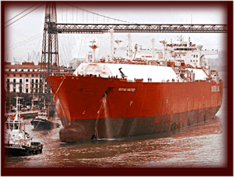 LLeno de gas del Fracking de EEUU el buque Sestao Knutsen llego el 22 Juliol 2016 al terminal Mugardos ubicado en el Puerto de Ferrol en Galicia operado y propiedad de la empresa Reganosa. 