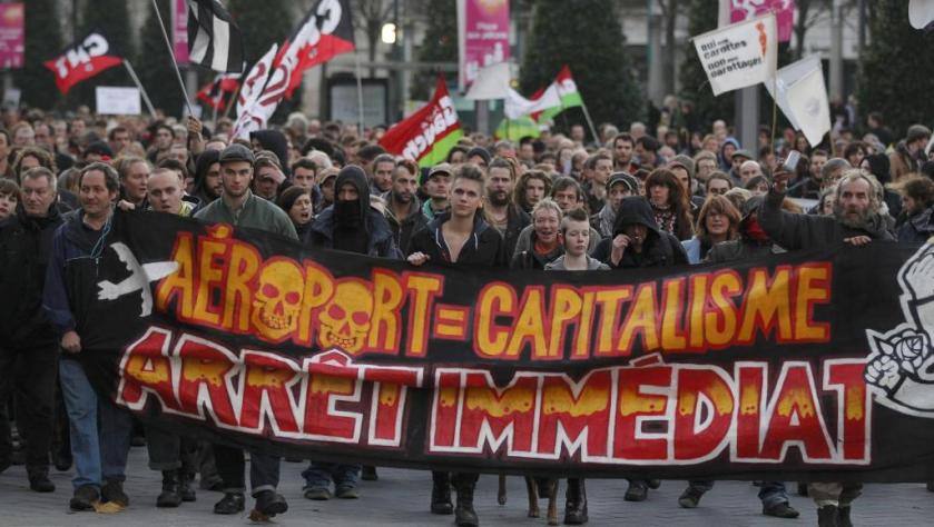 2012-11-24t163501z_395007059_lr1e8bo1a22ws_rtrmadp_3_france_0