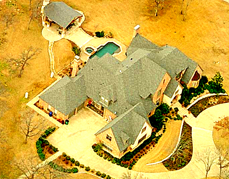 Rex Tillerson - ExxonMobil Rex Tillerson is the CEO, President, and Chairman of ExxonMobil, one of the world's largest corporations.  He resides in this comfortable frack-free Bartonville estate.