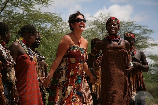 dancing-with-hamer-tribe-lower-omo-valley-addis-ababa