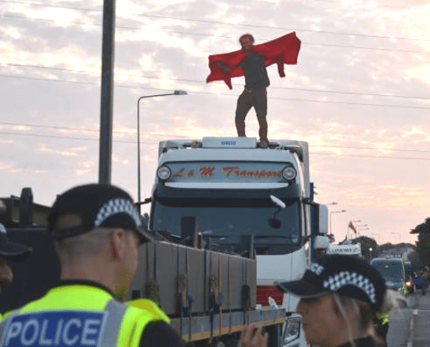 UK State Terror: ‘Fracksurfers’ jailed for opposing climate&nbsp;meltdown