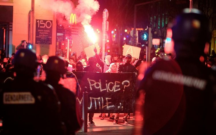 No Sellout, no Spokespersons, no Negotiators .. French&nbsp;Revolution!