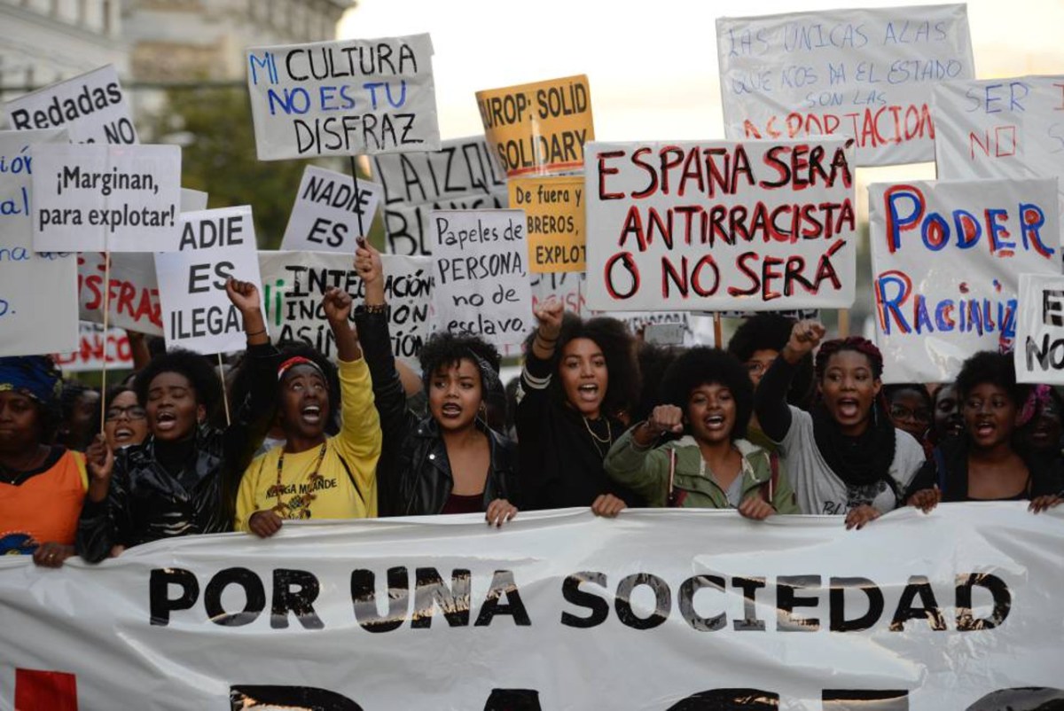 Eviction Delayed of ‘La Casa Àfrica’, occupied immigrant Refuge in&nbsp;Barcelona