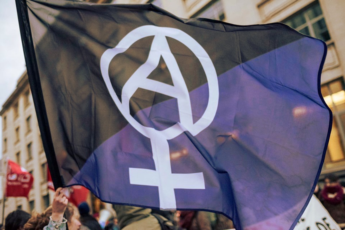 You will not find us there: on Gender Violence and Collective&nbsp;Management