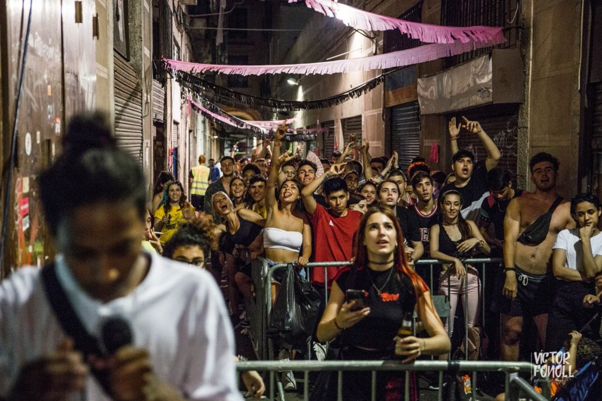 Barcelona: 15 day blockade stops Blackstone eviction of 10&nbsp;Families