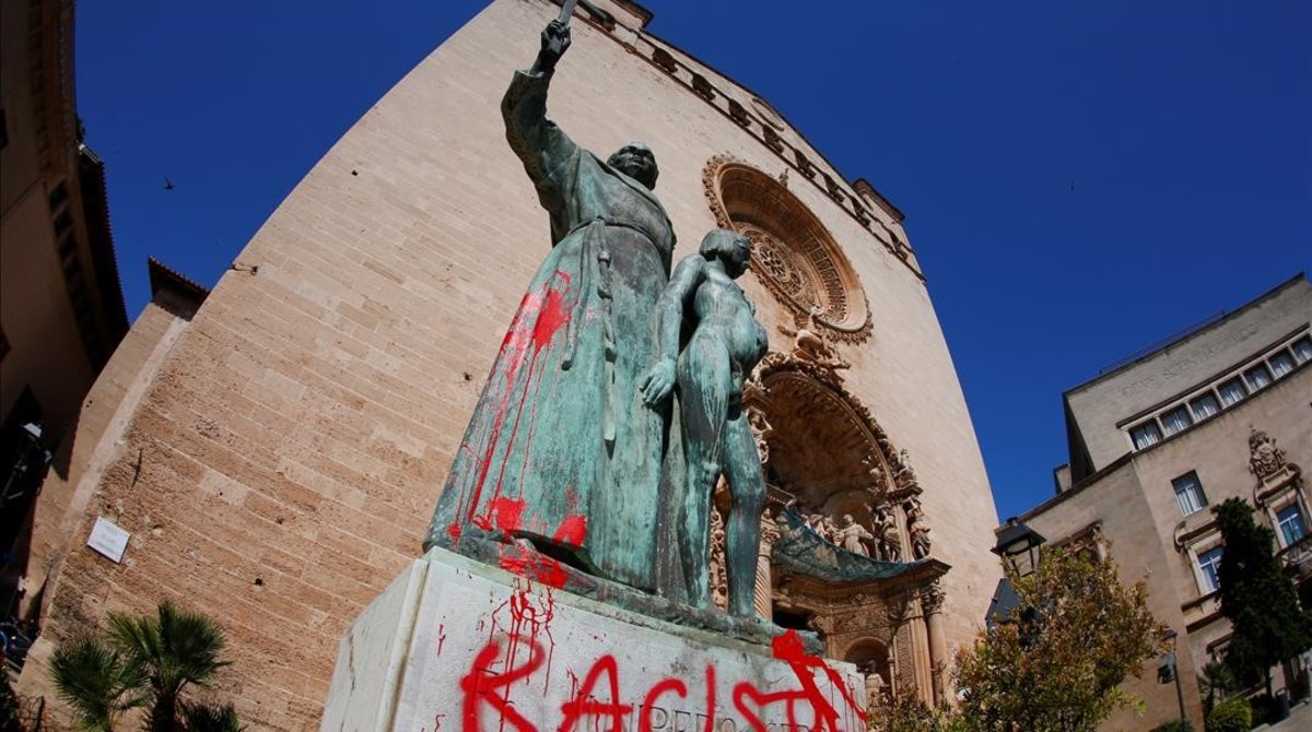 Spanish Royal Family condone Genocidal Saint in museum: StatuesAttacked   ..English/Spanish
