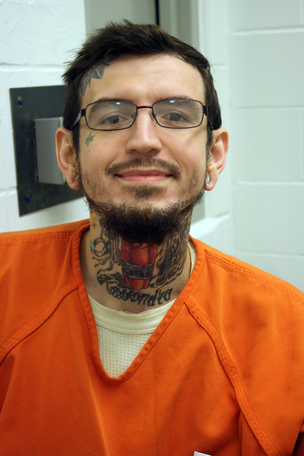 If words are as dangerous as bullets..  by Eric King.&nbsp;English/Spanish