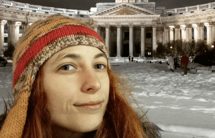 This image has an empty alt attribute; its file name is 700-c397-450-543187475.png